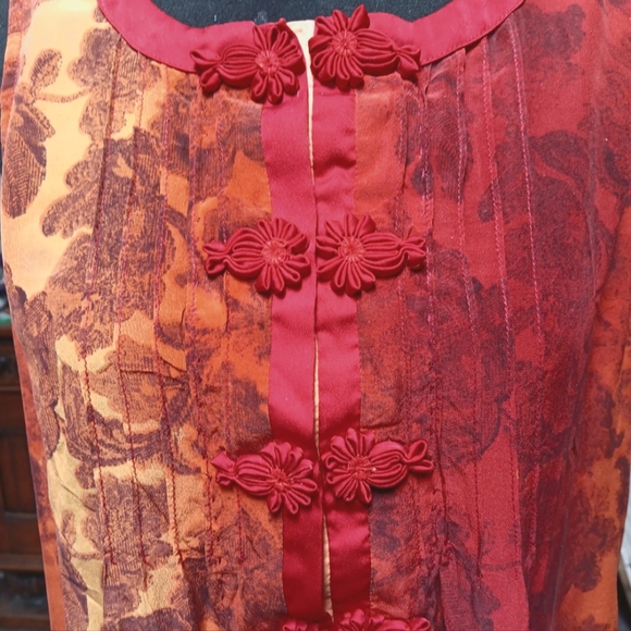 Elegant Silk Red and Orange Sleeveless Dress - Picture 2 of 5